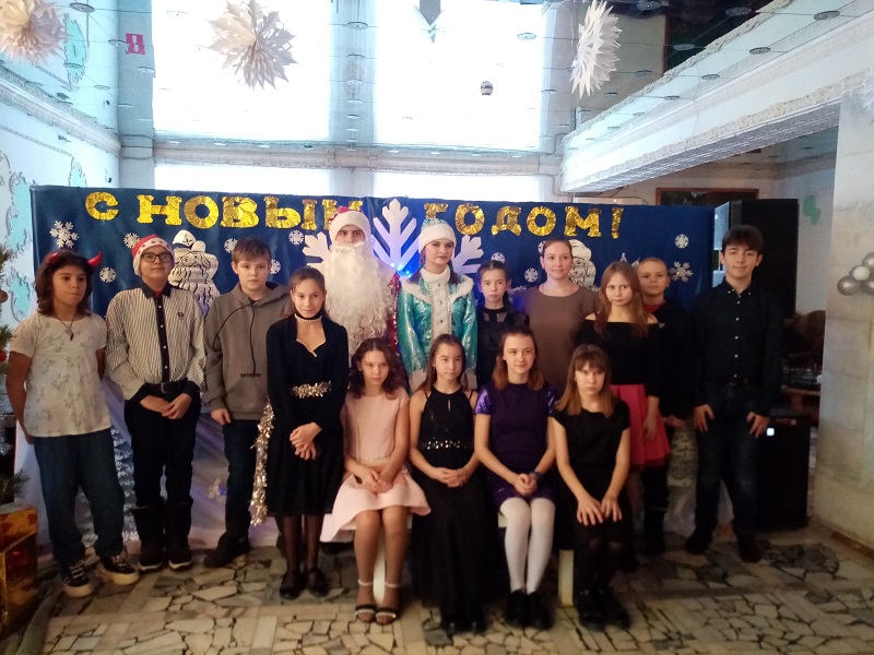 Новогодняя ёлка 2023