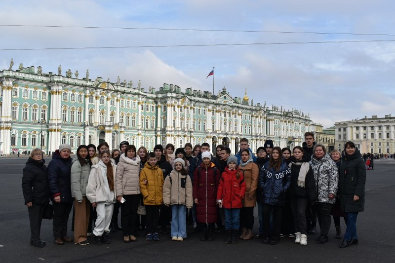 Ребята  нашей школы совершила  поездку в «Северную столицу» России - Санкт–Петербург..
